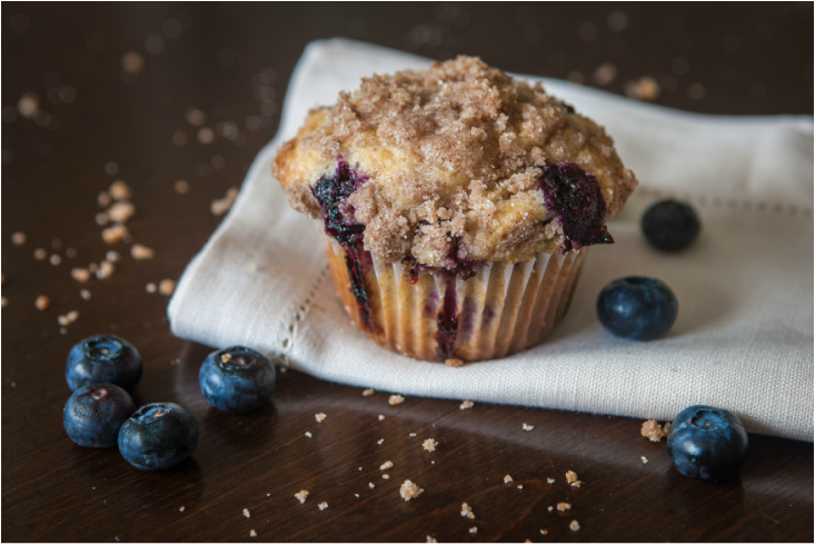 Homemade Crumbly Top Blueberry Muffins